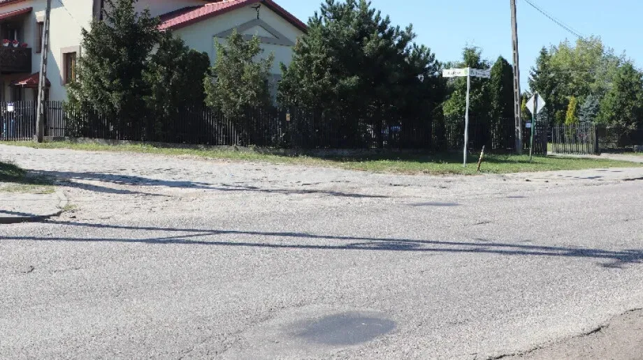 Radna Kwiatkowska chce remontu ulicy. 'Zagraża bezpieczeństwu w ruchu'