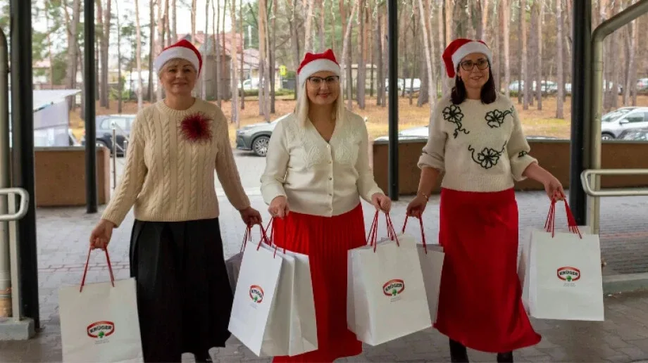 Mikołajki w Ostrowi Mazowieckiej. Stowarzyszenie 'Kobiety wspierają Kobiety' zorganizowało wyjątkową akcję! (zdjęcia)