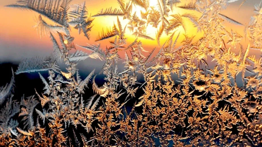 Zamarzają dłonie, zamarzają auta. A będzie jeszcze zimniej!