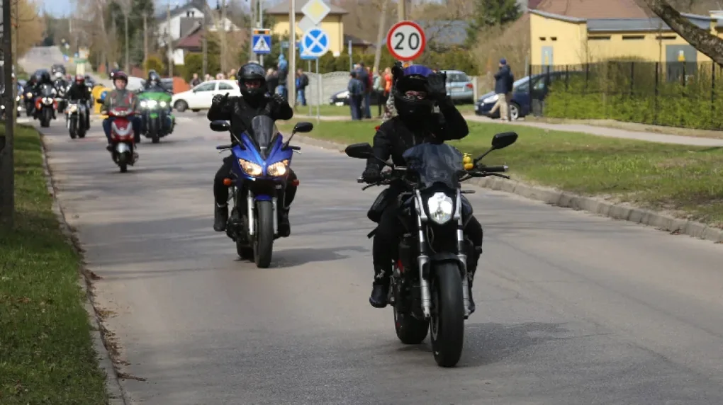 10. Otwarcie sezonu motocyklowego w Komorowie (zdjęcia)