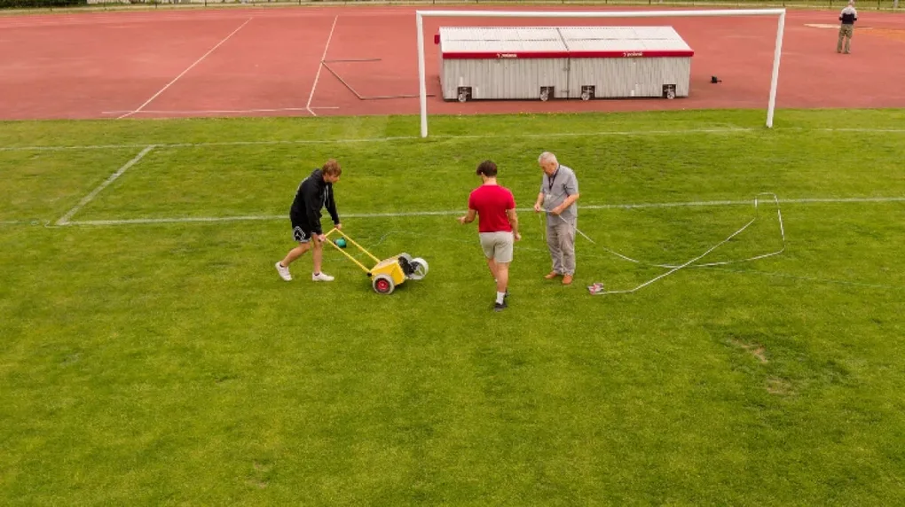 Piłka wraca na miejski stadion. Trwają ostatnie przygotowania