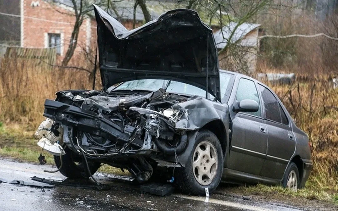 Wypadek na drodze Ostrołęka - Ostrów Mazowiecka. Poszkodowany nietrzeźwy (zdjęcia)