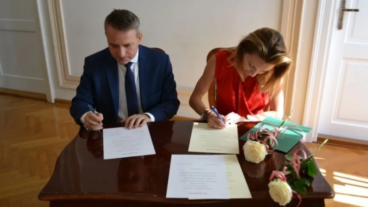 Awanse zawodowe i nominacja dyrektorska dla ostrowskich nauczycieli (zdjęcia)