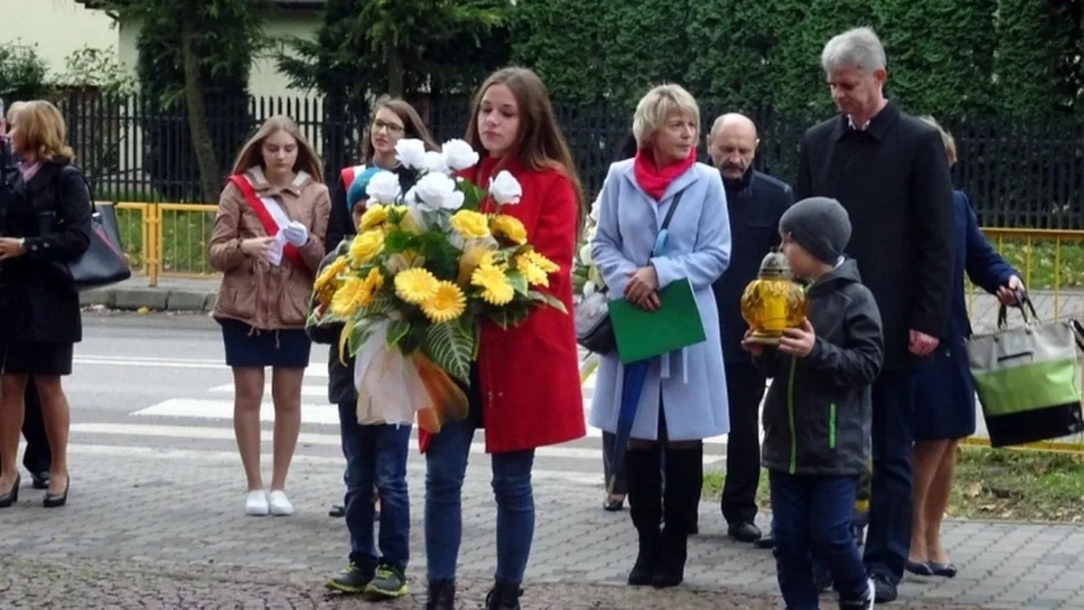 'Idźmy naprzód z nadzieją'. Obchody Dnia Papieskiego w Ostrowi Mazowieckiej (zdjęcia)