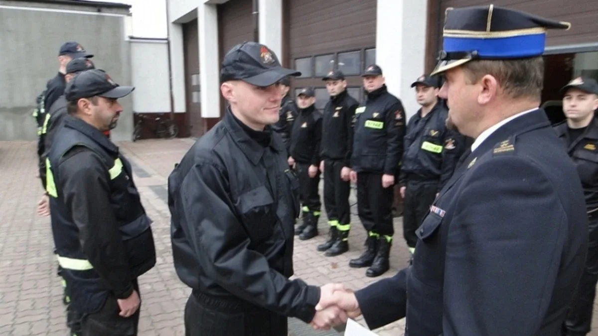 Nagroda od komendanta głównego PSP dla Jarosława Gocy (zdjęcia)