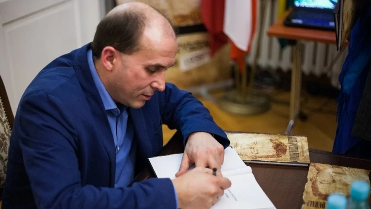 Dariusz Szymanowski o książce 'Gdzie spoczywa Hubal?' (zdjęcia, wideo)