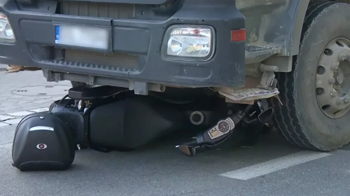 Jechał skuterem, wpadł pod betoniarkę. Tragiczny wypadek we Wrocławiu (wideo)