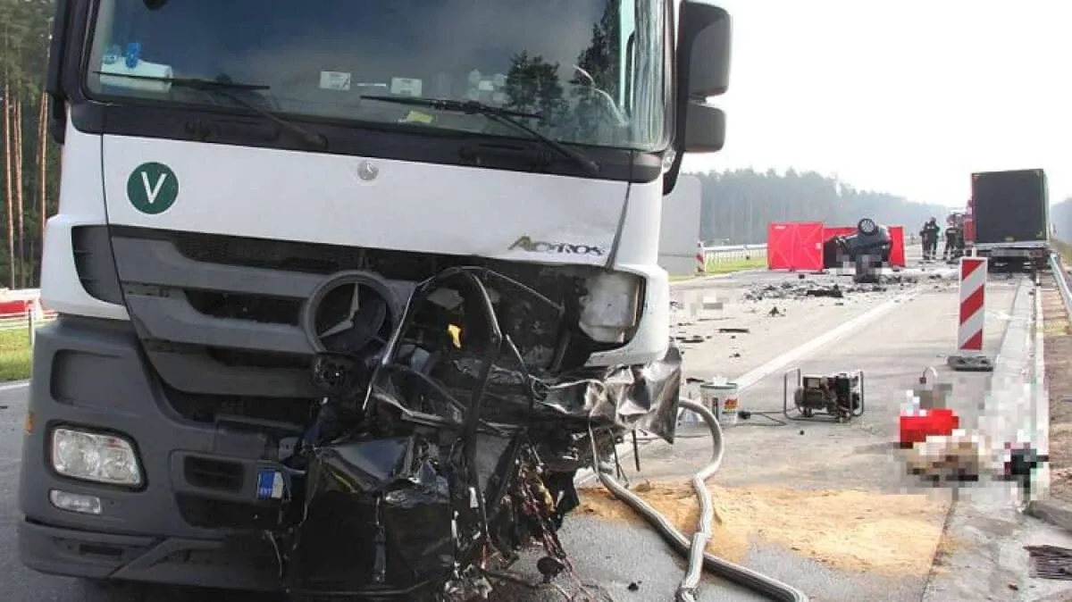 Tragiczny weekend na drogach powiatu ostrowskiego. Zginęły trzy osoby