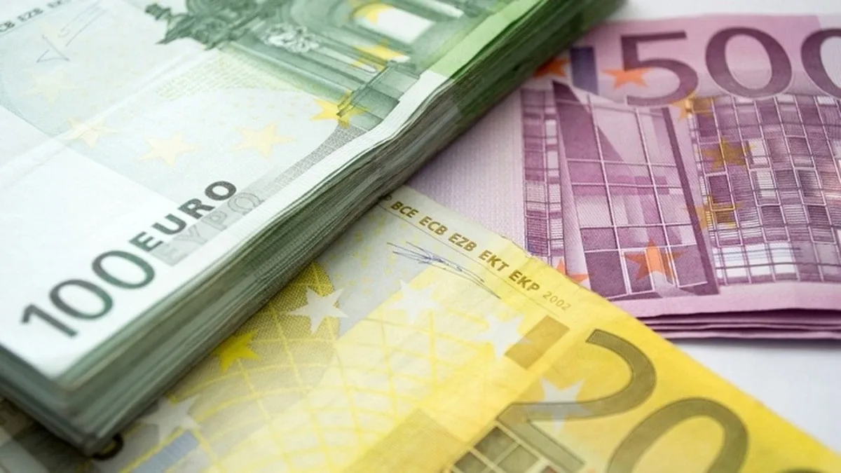 Fałszował banknoty euro i sprzedawał je za kryptowalutę. Zatrzymany przez CBŚP (wideo)