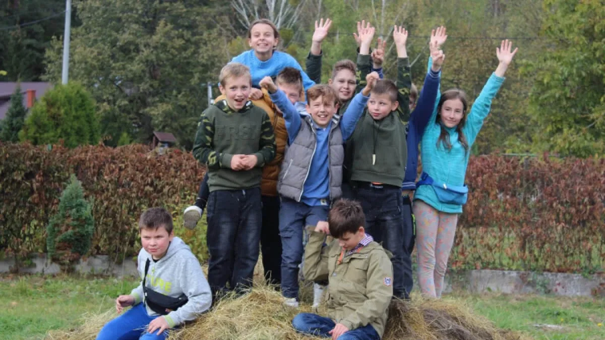 Uczniowie klas piątych na wycieczce w Białowieży (zdjęcia)