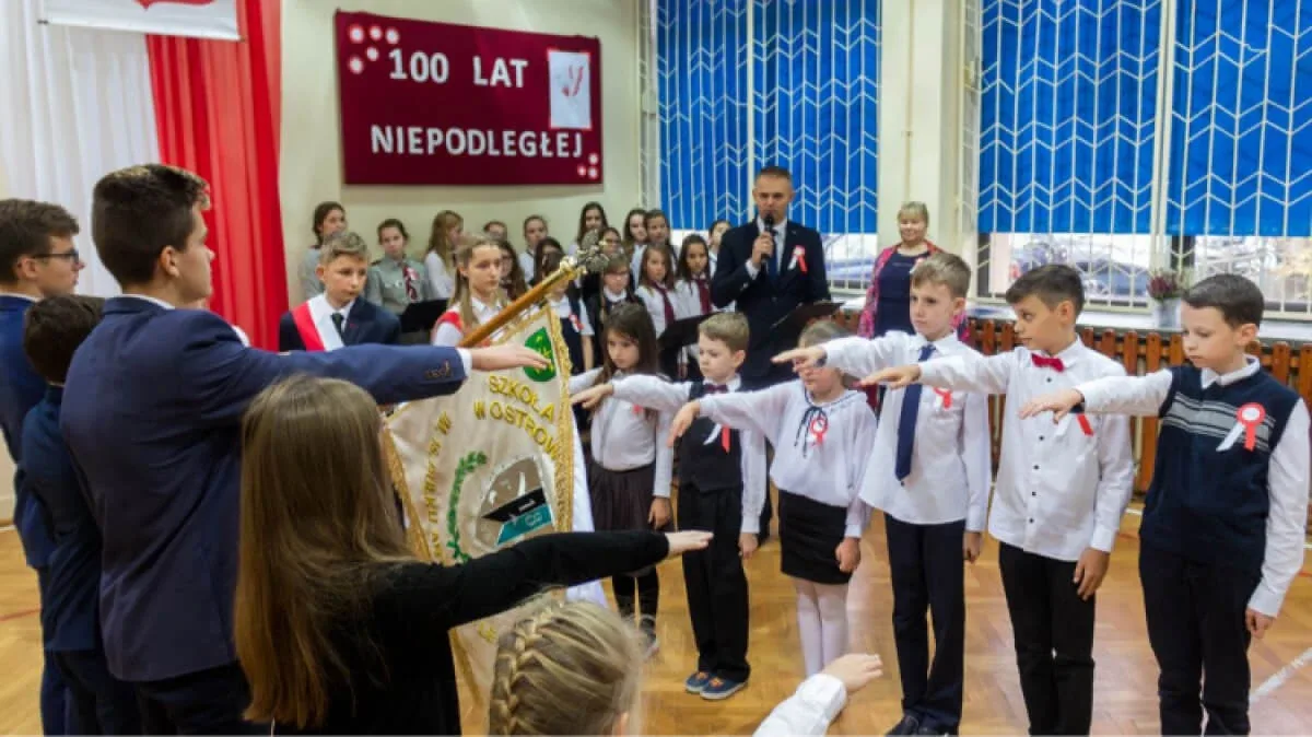 Niepodległościowe spotkanie pokoleń w 'czwórce' (zdjęcia, wideo)