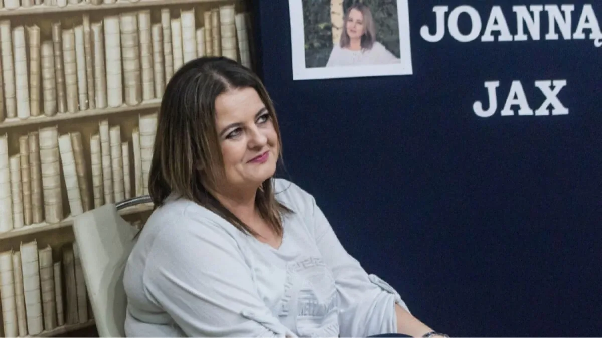 'Bardzo lubię pisać'. Spotkanie autorskie z Joanną Jax (zdjęcia, wideo)