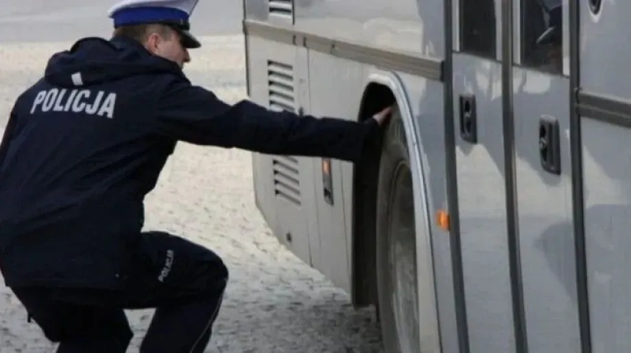Ferie zimowe coraz bliżej. Policjanci zapowiadają wzmożone kontrole autobusów