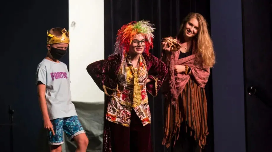 Teatr Maska po raz kolejny w ostrowskim kinie (zdjęcia)