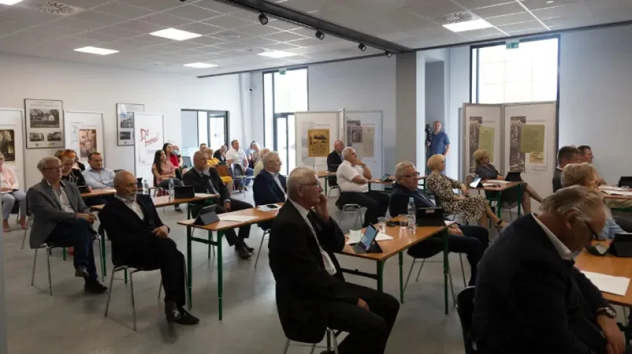 XIX sesja Rady Miasta Ostrów Mazowiecka za nami (zdjęcia)