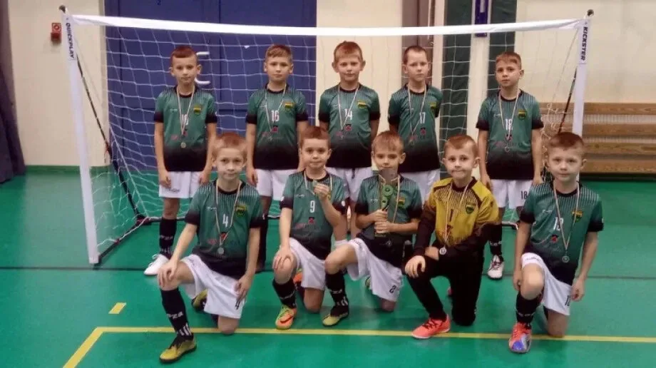 Rocznik 2012 MKS-u Ostrowianki na turnieju Korona Cup