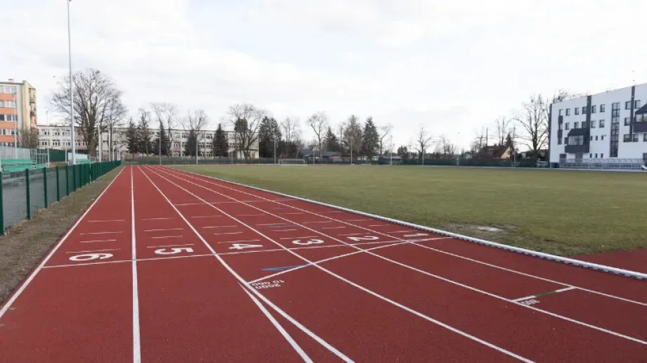 Nowa bieżnia stadionowa w Ostrowi Mazowieckiej już dostępna (zdjęcia)
