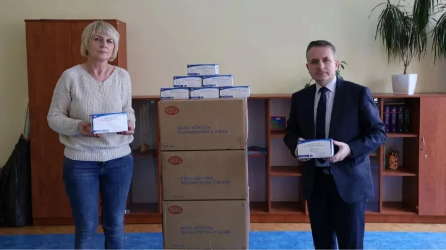 Do Ostrowi Mazowieckiej trafiło ponad 78 tys. sztuk maseczek