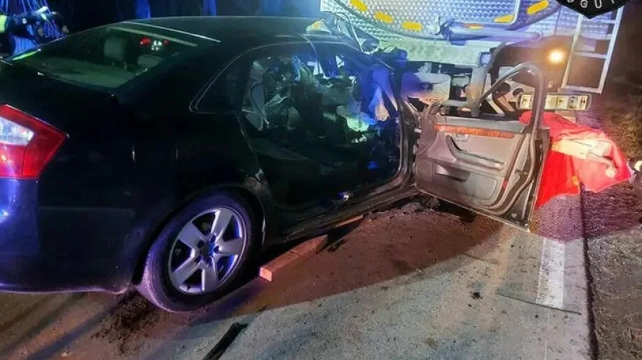Wypadek ciężarówki z samochodem osobowym w miejscowości Konarze. Dwie osoby ranne
