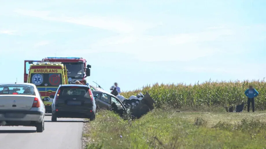24-latek nie dostosował prędkości i wjechał do przydrożnego rowu