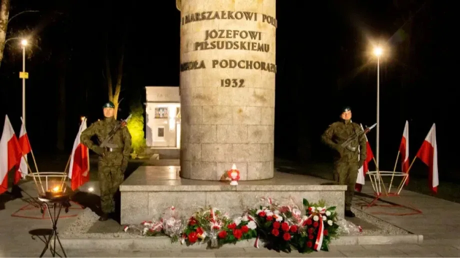 Obchody Dnia Podchorążego i 155. rocznica urodzin marszałka Józefa Piłsudskiego w Komorowie (zdjęcia)