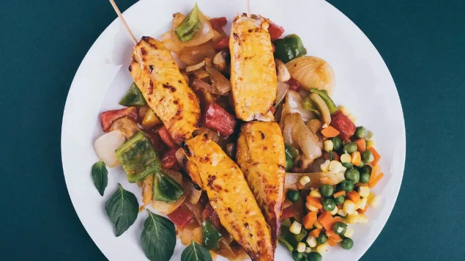 Jak catering dietetyczny może pomóc w przygotowaniu do zawodów sportowych?