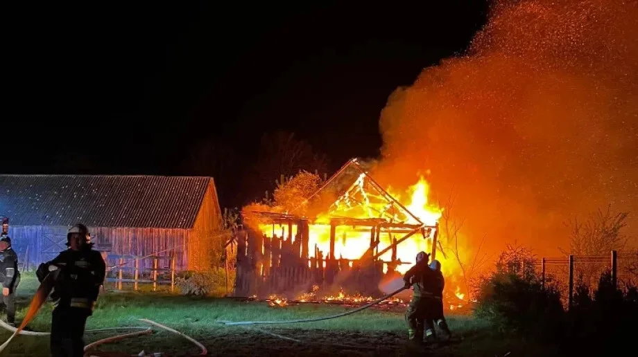 Pożar w miejscowości Podbiele - 6 zastępów straży pożarnej w akcji!