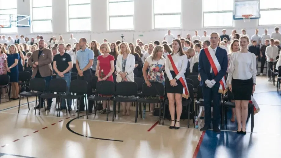 Kiedy dzwonek szkolny zwiastuje wakacje - zakończenie roku w Koperniczku (zdjęcia)