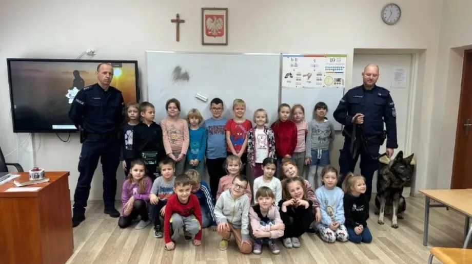 Jaką służbę pełnią czworonogi w KPP w Ostrowi Mazowieckiej?