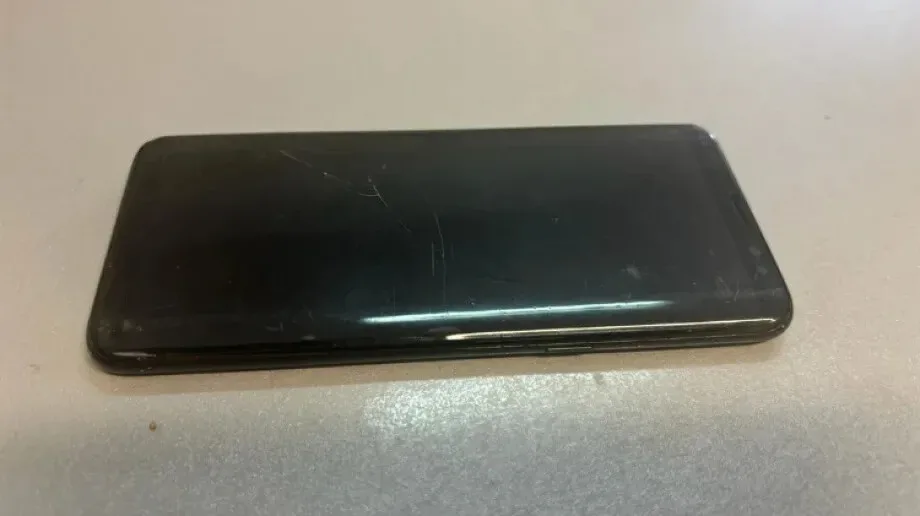 Zgubiłeś telefon? Zguba czeka na właściciela w Biurze Rzeczy Znalezionych w ostrowskim starostwie