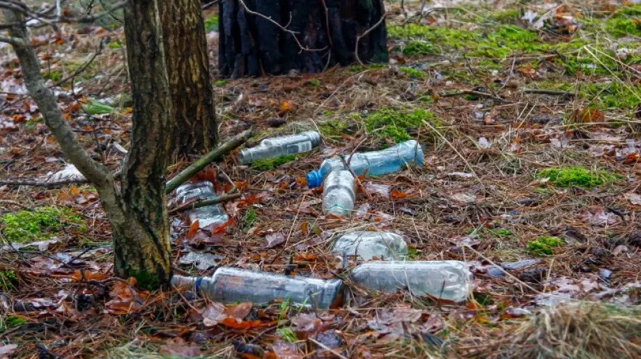 Skrzynka Skarg: Smród, brud i plastikowe góry - koszmar spacerowiczów w Ostrowi Mazowieckiej (zdjęcia) /SZKIC