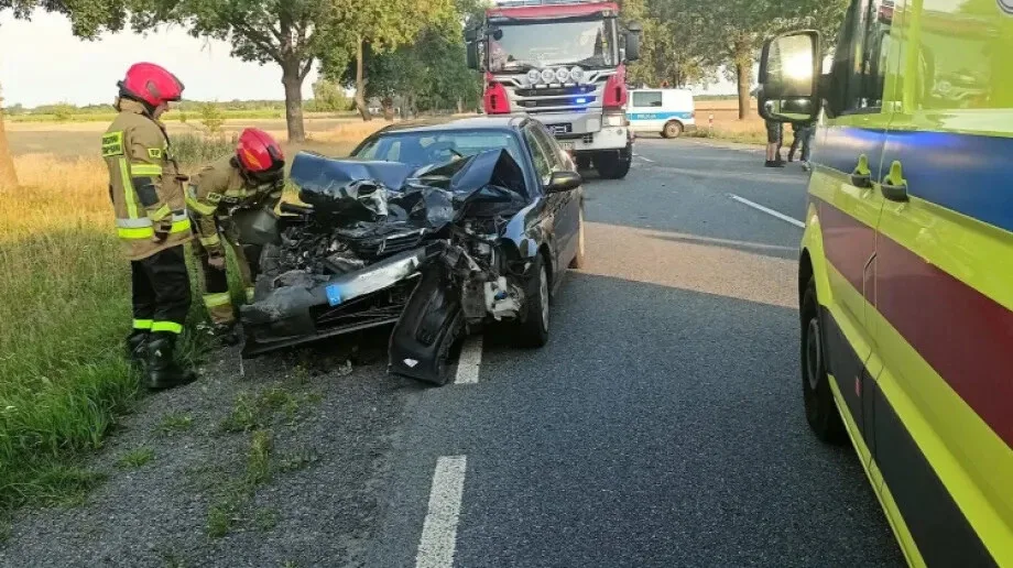 56-latek najechał na tył forda. Dwie osoby trafiły do szpitala!