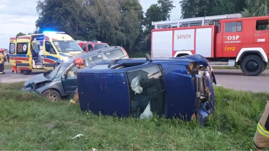 Wypadek drogowy w Starej Ruskołęce. Jedna osoba w szpitalu