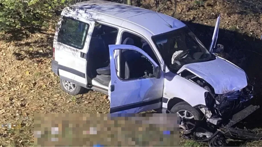 Tragiczny wypadek w pobliżu Nowej Grabownicy. Pasażer zmarł, a kierowca jest poszukiwany (aktualizacja)