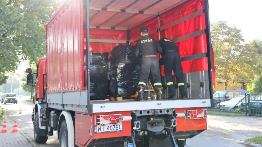 Pomoc humanitarna z powiatu ostrowskiego dla powodzian w Kłodzku