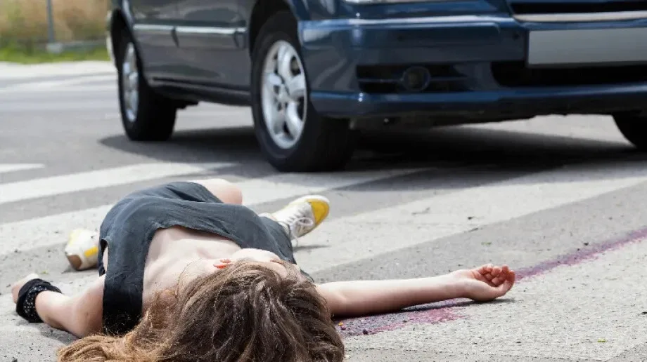 Kierowca mazdy potrącił 68-letnią pieszą w Małkini Górnej. Policja wyjaśnia okoliczności zdarzenia
