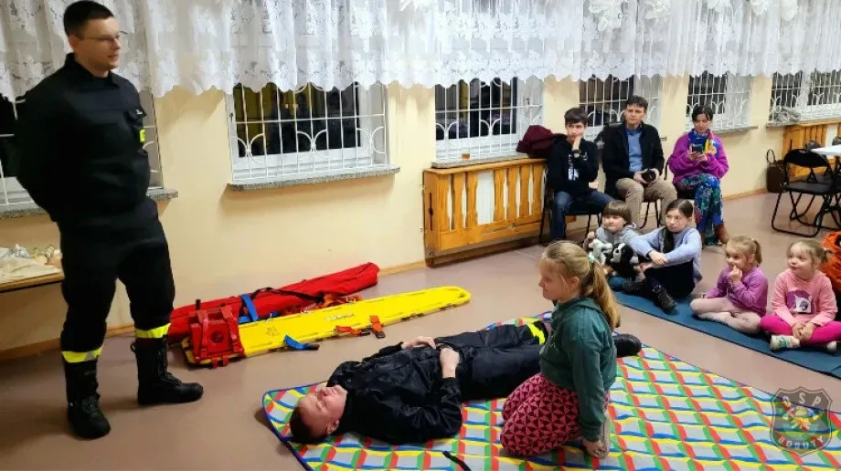 Edukacyjne spotkanie o pierwszej pomocy w Fundacji Tymiankowe Inspiracje Edukacyjne (zdjęcia)
