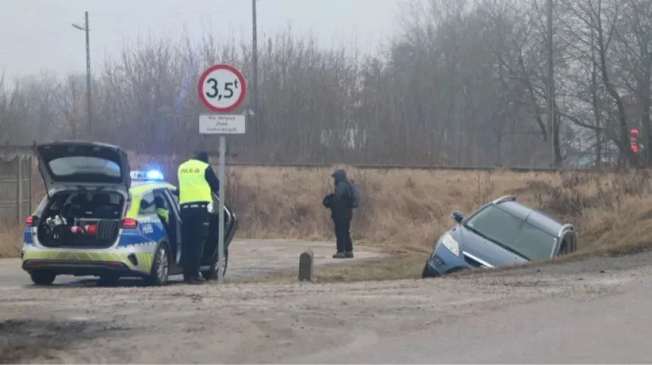 Pijany kierowca wjechał do rowu w Starym Lubiejewie (zdjęcia)