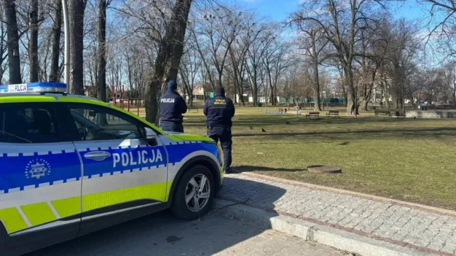 Działania profilaktyczne ostrowskich policjantów 'Niechronieni nieletni wokół nas' (zdjęcia)