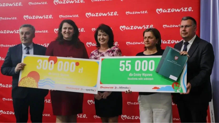 Bieżnia, tężnia i działki z dofinansowaniem. Miliony z Mazowsza dla samorządów z powiatu ostrowskiego (zdjęcia)