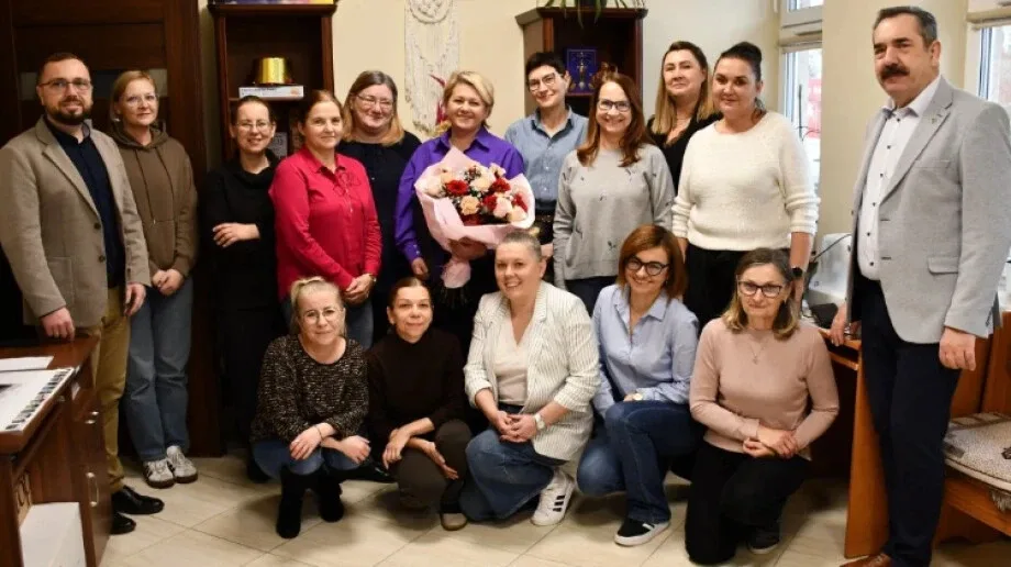 Były kwiaty i tort. Dzień Pracownika Socjalnego w Małkini Górnej