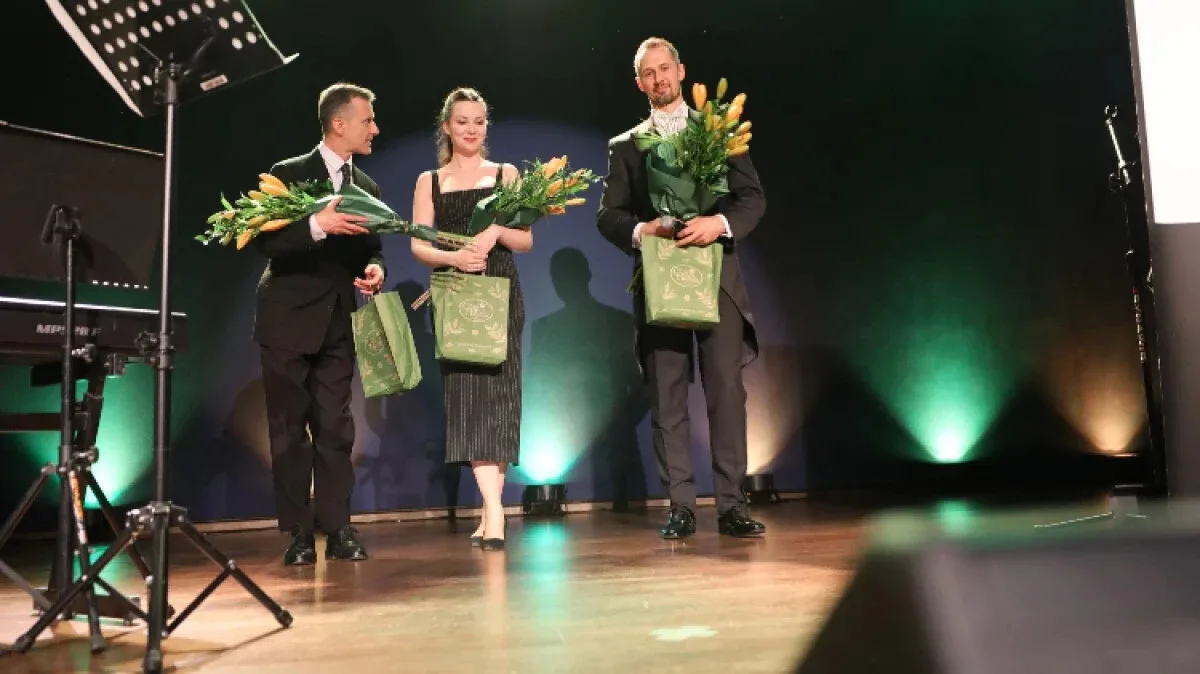Znane melodie, pełna sala i wspólne śpiewanie. Wspomniano Mieczysława Fogga