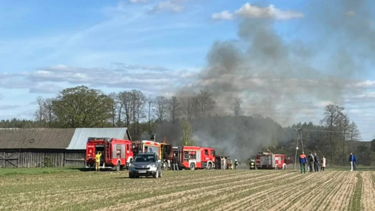Aż 12 interwencji straży pożarnej. Niebezpieczna majówka w powiecie (zdjęcia)