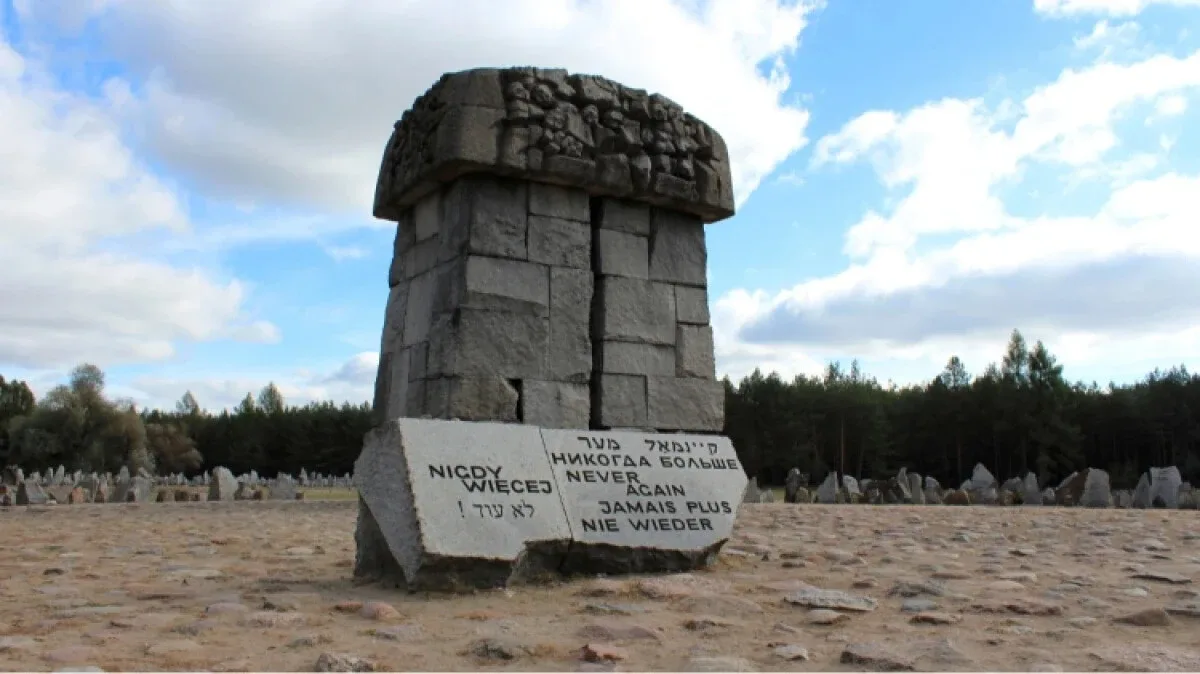 Burza wokół Treblinki. Kamienie 'Jedwabne' i 'Radziłów' mają zniknąć. Pojawia się też sprawa krzyży