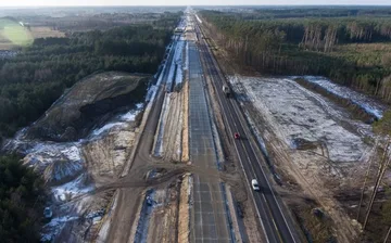 Budowa drogi ekspresowej S8 z lotu ptaka (zdjęcia, wideo)