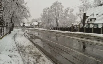 Uwaga na pogarszające się warunki na drodze