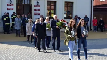 Brokowianie oddali hołd ofiarom zbrodni katyńskiej i tragedii smoleńskiej (zdjęcia)