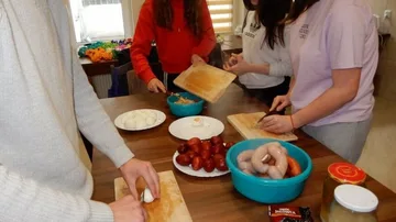 Warsztaty wielkanocne w małkińskim klubie Senior+ (zdjęcia)
