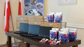 Gmina Brok - 20 laptopów dla uczniów potrzebujących wsparcia