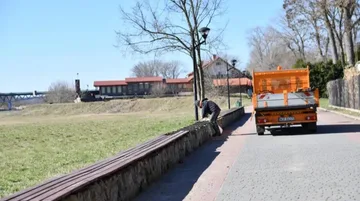 Wiosenne porządki w Broku. Miasto nabiera blasku